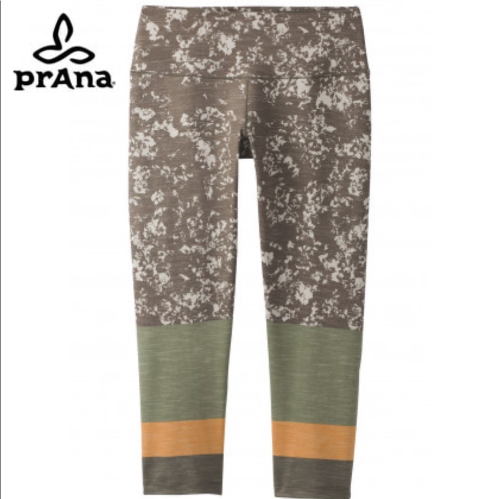 Prana Women’s pillar printed capri yoga leggings